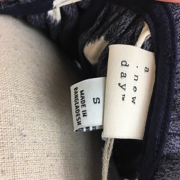 A New Day Polka Dot Flutter Sleeve Blouse Navy S - Picture 12 of 13